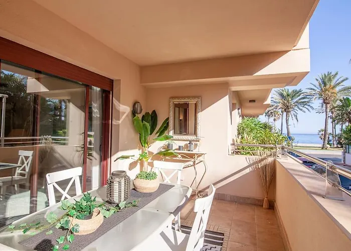 Frontline 2 Bed Apartment, San Pedro De Alcantara דירה מארבלה