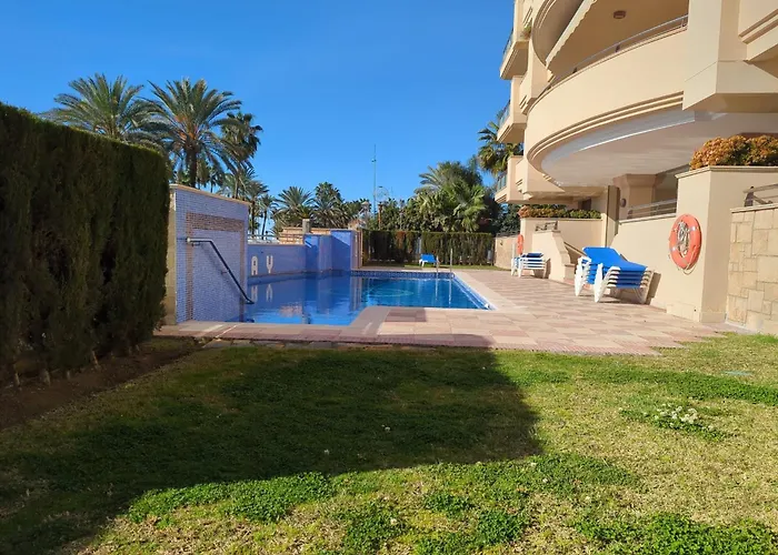 Frontline 2 Bed Apartment, San Pedro De Alcantara * מארבלה